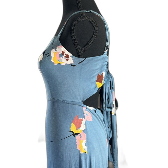 Urban Outfitters Layla Straight-Neck Tie-Back Midi Dress. Size Medium - Picture 6 of 11